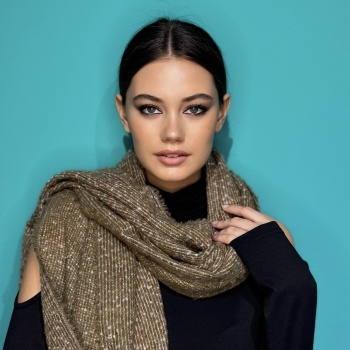 Φουλάρι:FLR147A